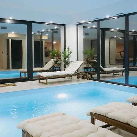 Woodlander Mountain House בקתה *