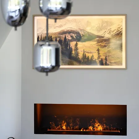 Woodlander Mountain House シャレー