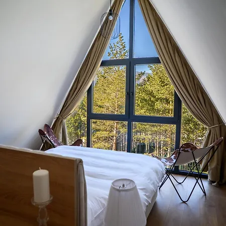 Woodlander Mountain House בקתה